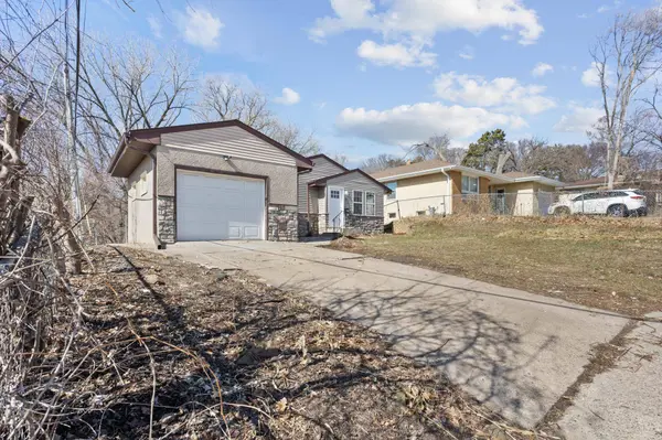531 Hazel ST N, Saint Paul, MN 55119