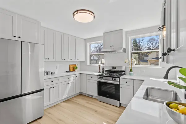 582 York AVE, Saint Paul, MN 55130