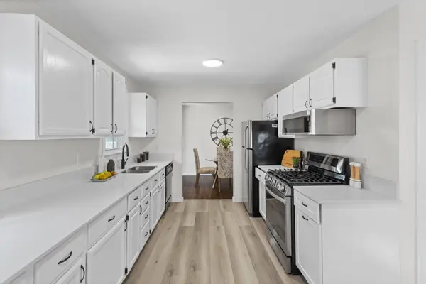 6109 Sumter AVE N, Minneapolis, MN 55428