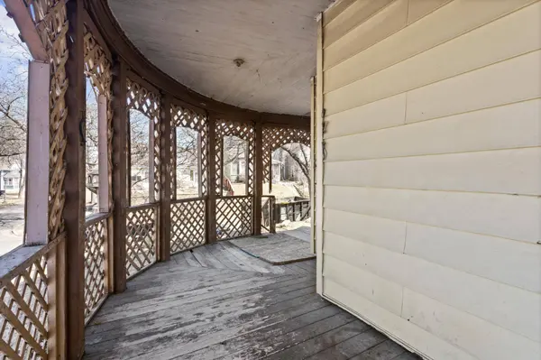 345 Maple ST, Saint Paul, MN 55106