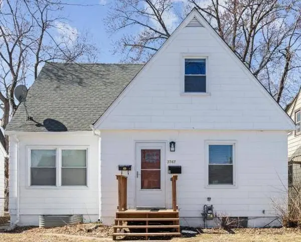 3747 Major AVE N, Minneapolis, MN 55422