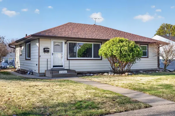 1592 Hoyt AVE E, Saint Paul, MN 55106