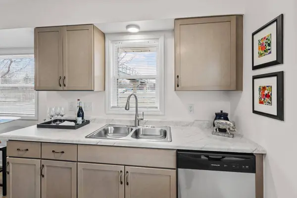 5736 40th AVE S, Minneapolis, MN 55417