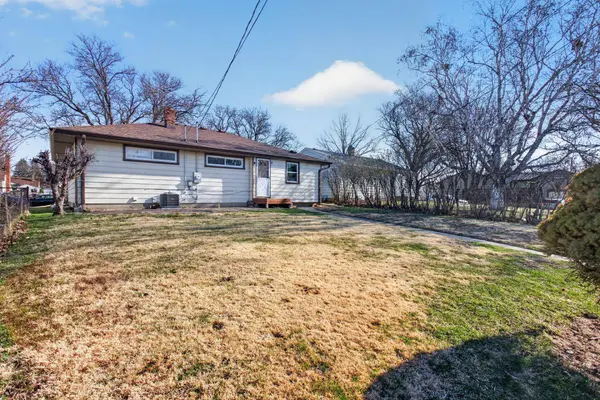 1592 Hoyt AVE E, Saint Paul, MN 55106