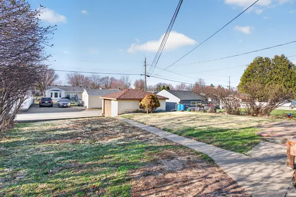 1592 Hoyt AVE E, Saint Paul, MN 55106