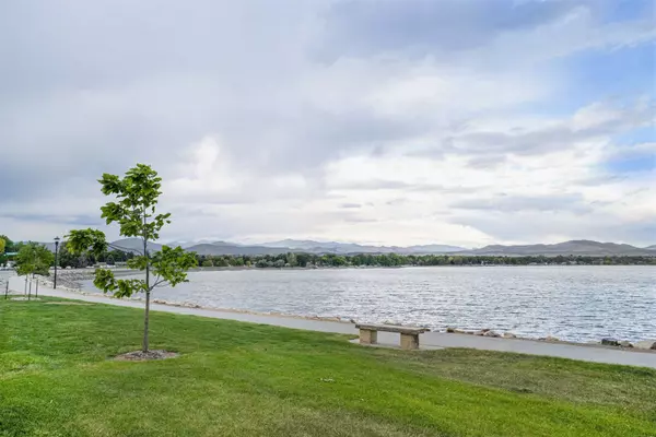 Lakeloveland