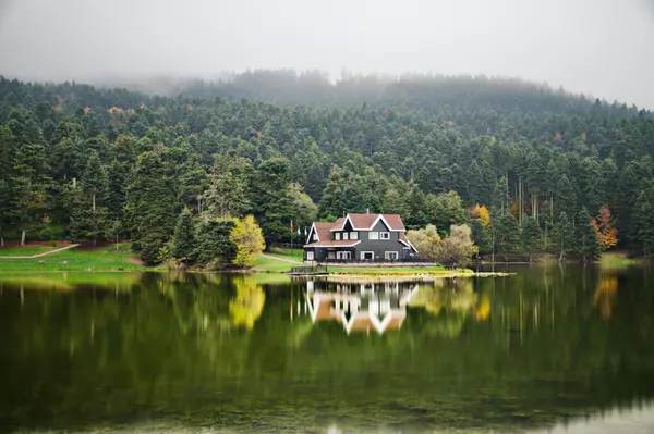 Waterfront Living Colorado Real Estate  (7)
