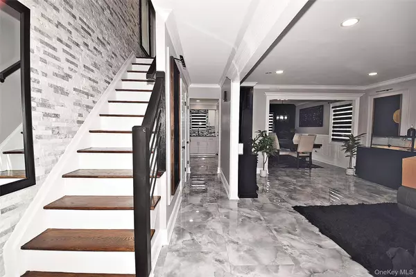 1810 Front ST #7, East Meadow, NY 11554