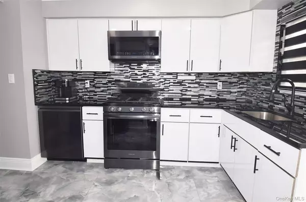 1810 Front ST #7, East Meadow, NY 11554