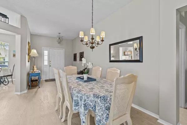 Davenport, FL 33897-5467,837 Jaybee Ave