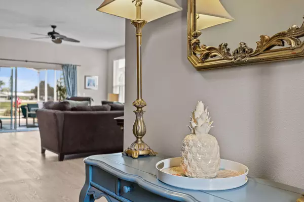 837 Jaybee Ave, Davenport, FL 33897-5467