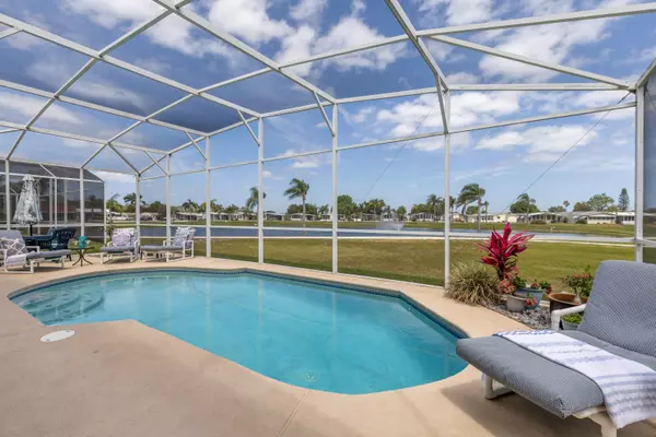 837 Jaybee Ave, Davenport, FL 33897-5467