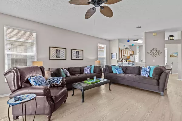 837 Jaybee Ave, Davenport, FL 33897-5467