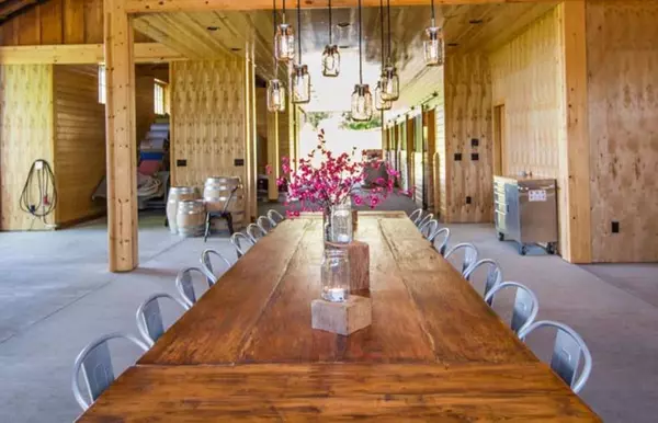 feature image of What Wine Country Homes Tell Us About Oregon’s Agricultural Past