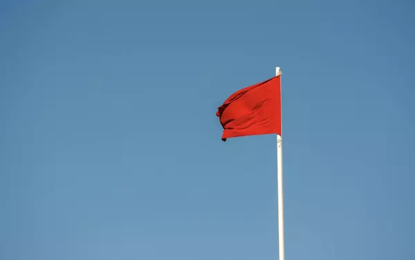 7 Home Buying Red Flags to Watch for Before Making an Offer