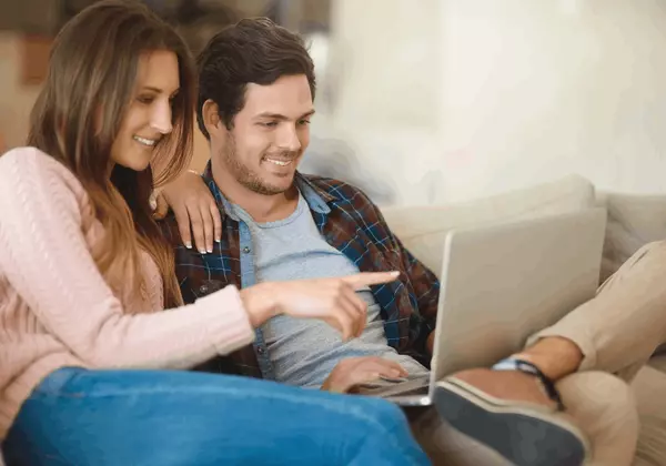 How to House Hunt Remotely Without Missing a Beat,Amanda Hagen