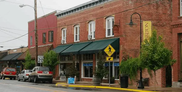 Carlton, Oregon - A Small Town with Global Wine Recognition,Amanda Hagen