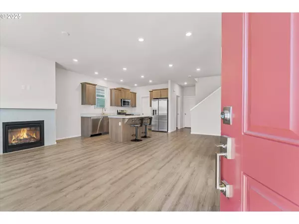 1981 NW KENT ST, Mc Minnville, OR 97128