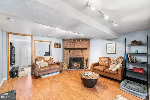 19 CANTERBURY DR, Pennsville, NJ 08070