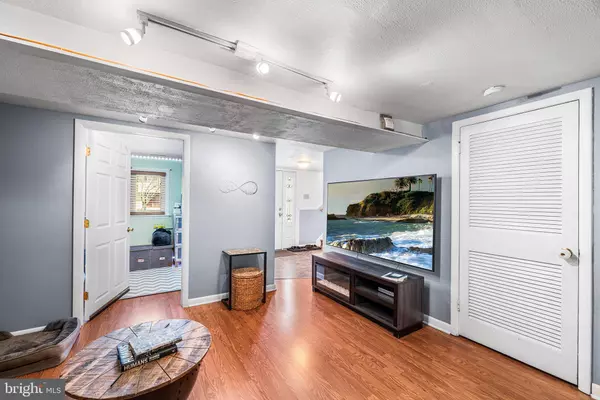 19 CANTERBURY DR, Pennsville, NJ 08070