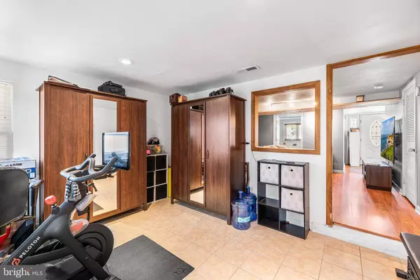 19 CANTERBURY DR, Pennsville, NJ 08070