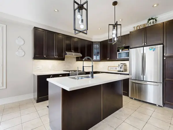 65 Paisley Green AVE, Caledon, ON L7C 3S1
