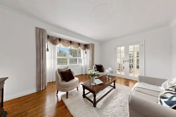 2 Dorking CRES, Toronto W05, ON M3M 2B6