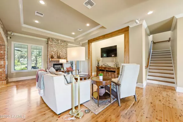 1058 Angelwood CIR, Breaux Bridge, LA 70517