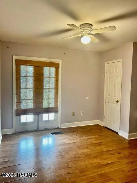 1025 Huval RD, Breaux Bridge, LA 70517