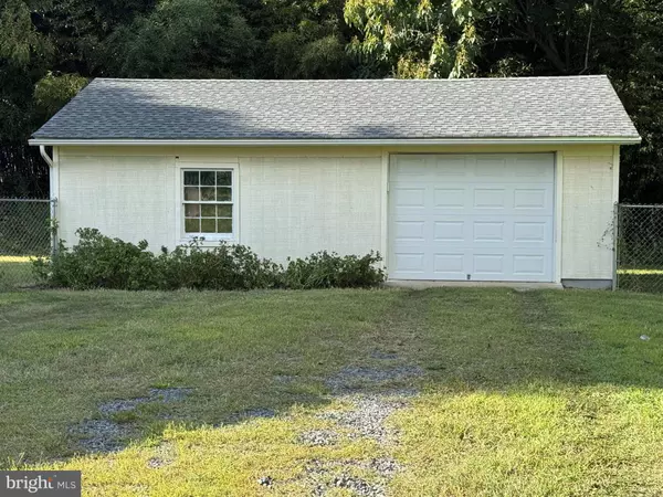 221 CLEARVIEW DR, Colonial Beach, VA 22443