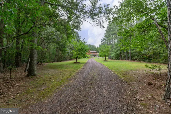 11051 ALDEN RD, King George, VA 22485