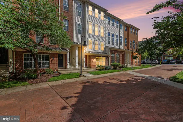 6109 ASTER HAVEN CIR