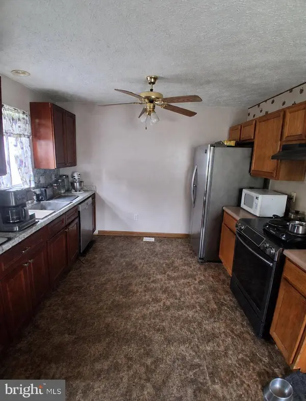9804 MOHAWK DR, King George, VA 22485