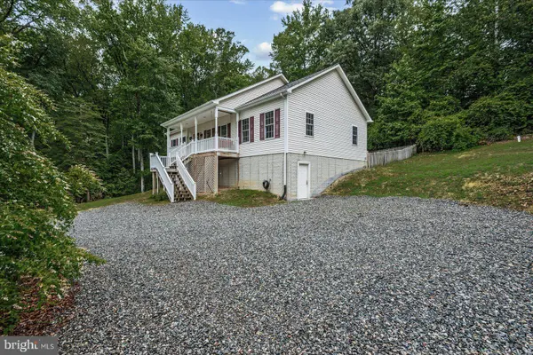 10303 ROOSEVELT DR, King George, VA 22485