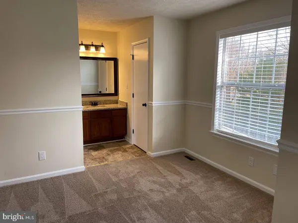 5121 MALLARDS LANDING DR, King George, VA 22485