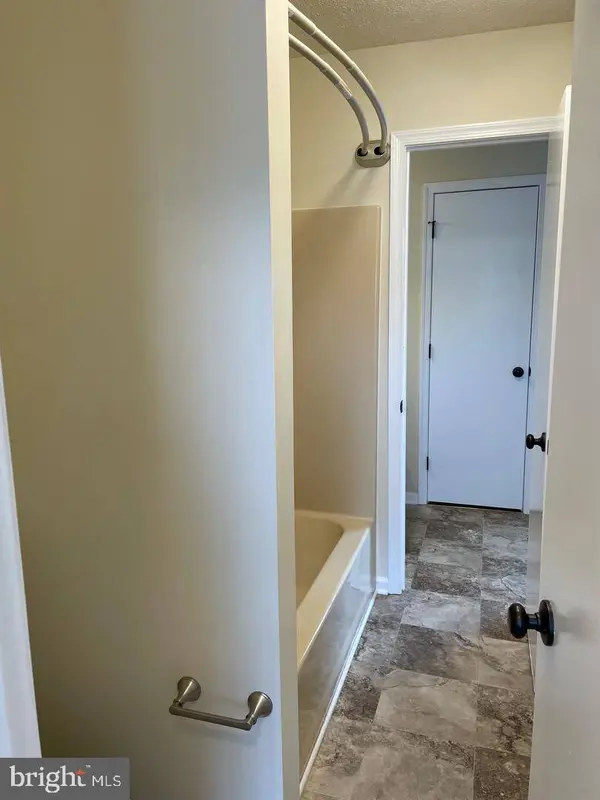 5121 MALLARDS LANDING DR, King George, VA 22485