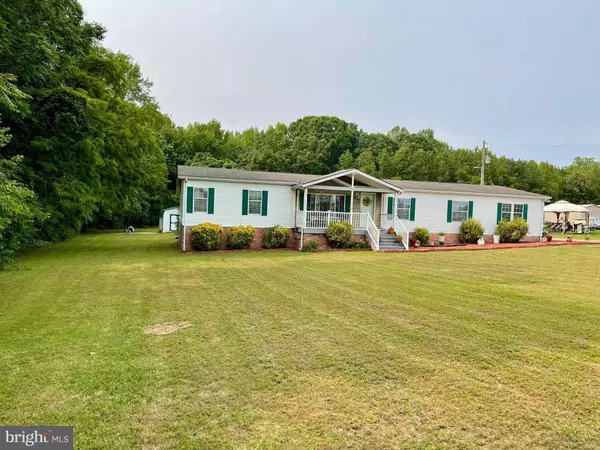 5547 NOMINI HALL RD, Hague, VA 22469