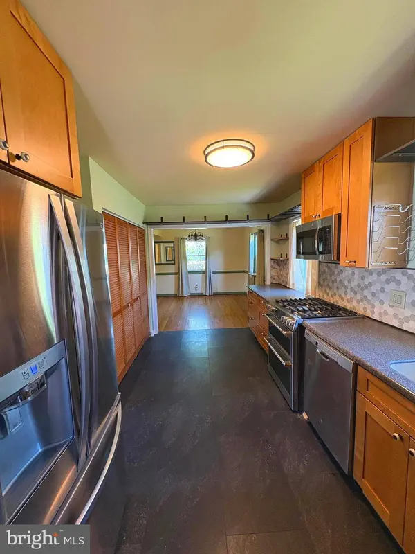 4007 CRYSTALWOOD LN, Richmond, VA 23294