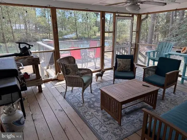 193 DEEP WATER LN, Reedville, VA 22539