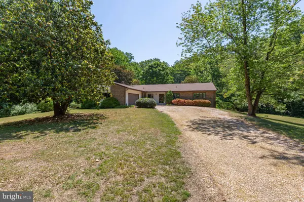 5434 STRAWBERRY LN, King George, VA 22485