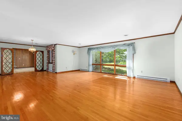 5434 STRAWBERRY LN, King George, VA 22485