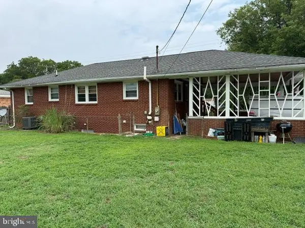 1395 MCKINNEY BLVD, Colonial Beach, VA 22443