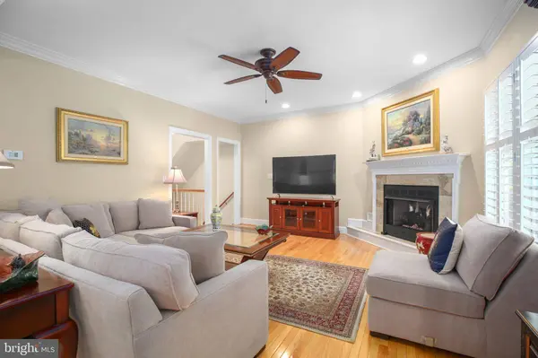 10033 ALTAMONT CIR, Fredericksburg, VA 22408