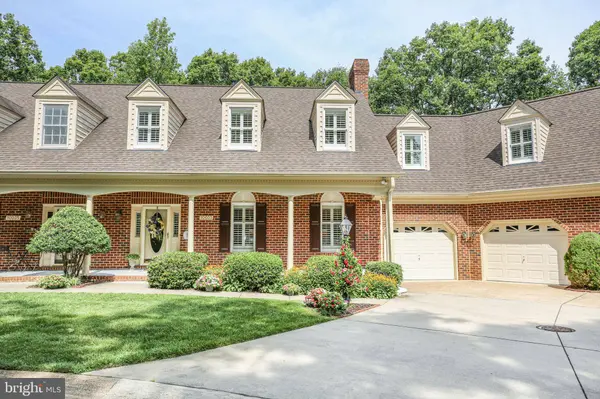 10033 ALTAMONT CIR, Fredericksburg, VA 22408