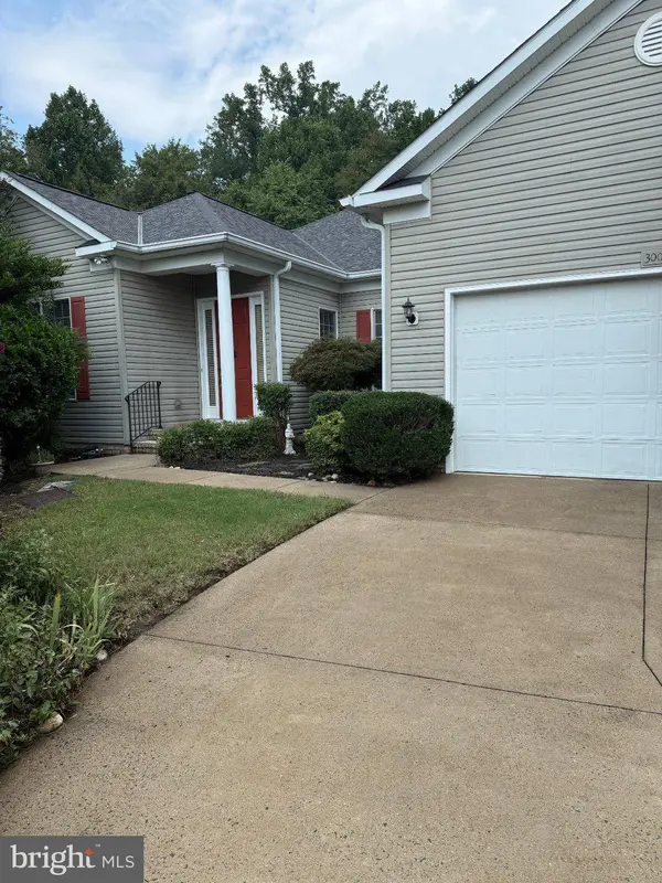 3001 SAINT ANNES CT
