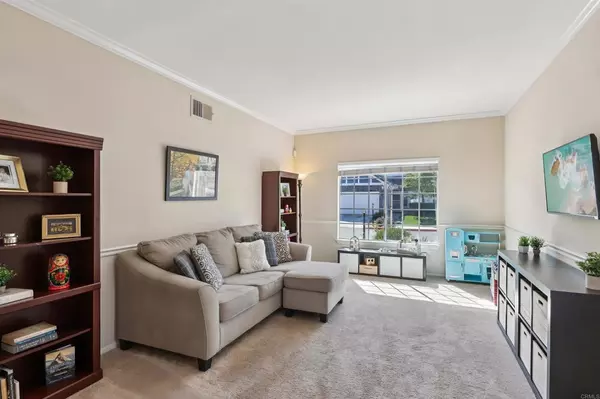 988 Rose Arbor Dr, San Marcos, CA 92078-4585