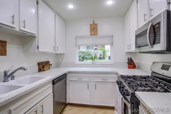 10789 Andrea Ter #D, Santee, CA 92071