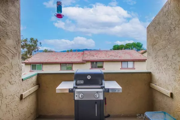 10789 Andrea Ter #D, Santee, CA 92071