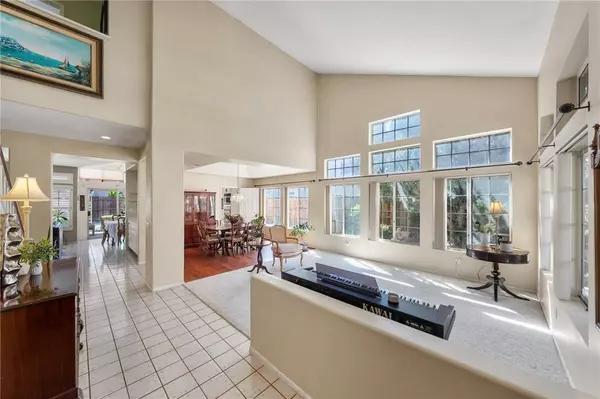 42154 Thoroughbred LN, Murrieta, CA 92562