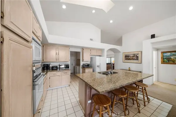 24395 Silver Bullet WAY, Murrieta, CA 92562